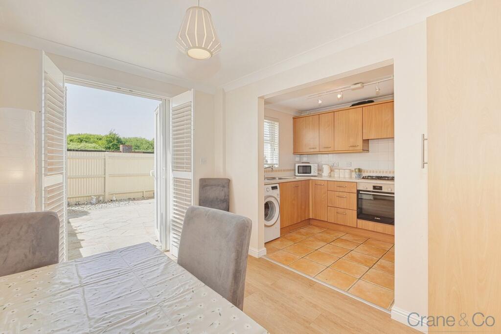 St Lawrence Place, Eastbourne, BN23 photo 3