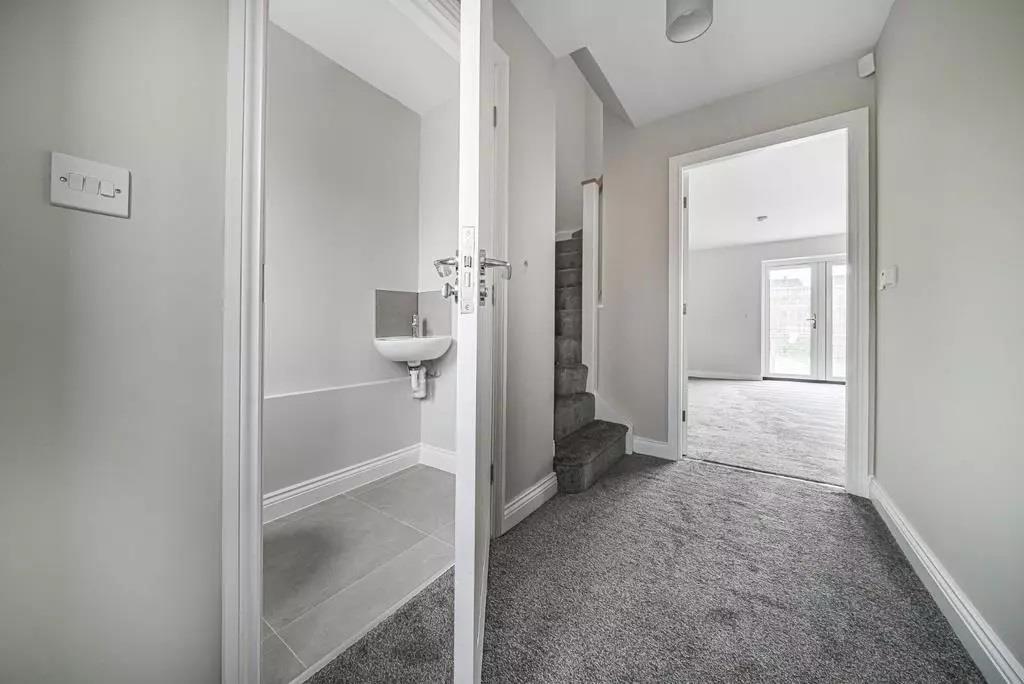 Additional image 4 of Fagley Lane, Bradford, BD2 3FG