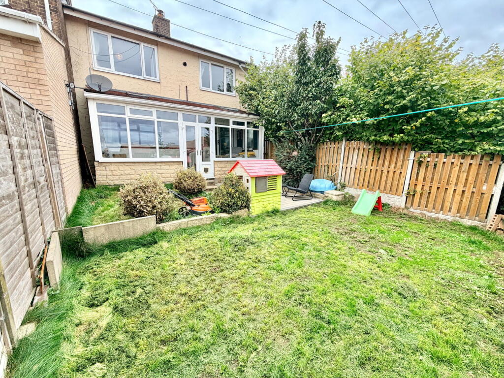 3-bed house on Edge Well Drive, Sheffield, S6 1FE, £180,000