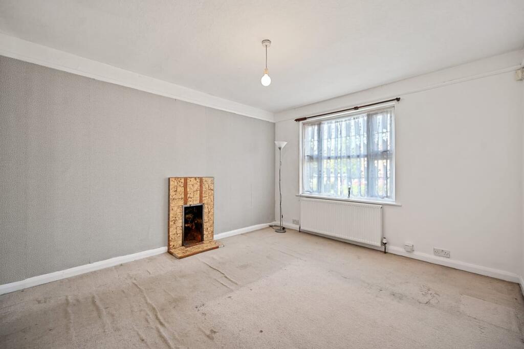 Apartment in London - More