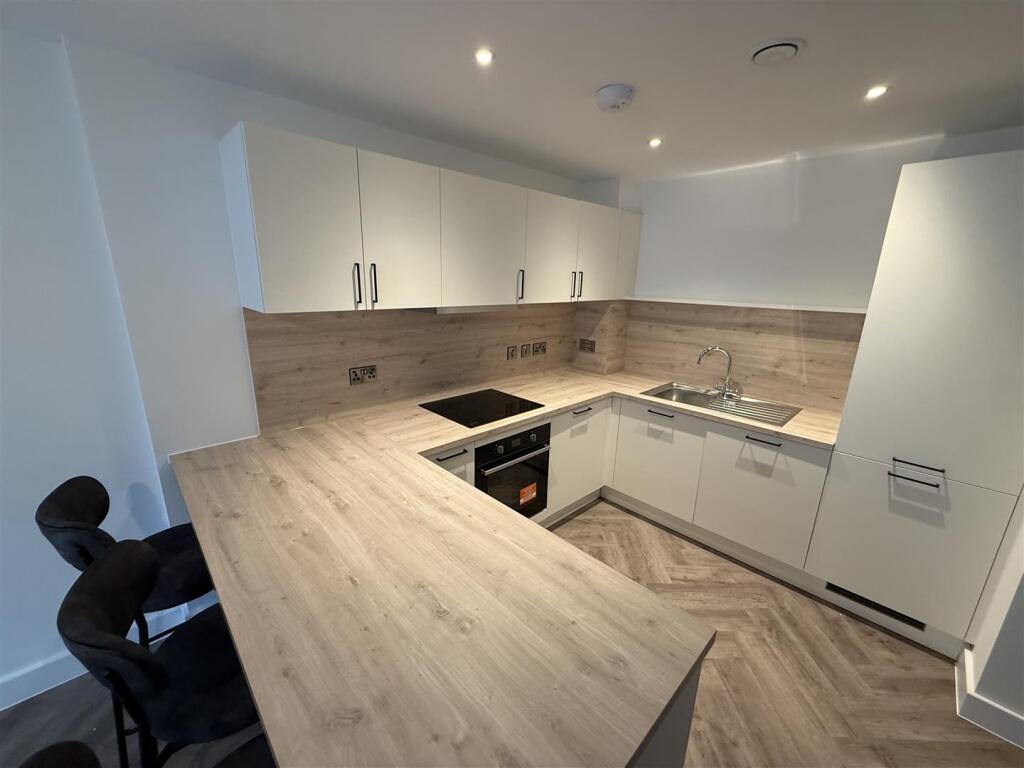 Apartment in Derby - View 5