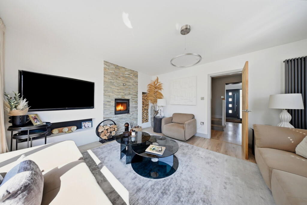 Knowsley Road West, Clayton Le Dale, Blackburn, BB1 9PW - View 3