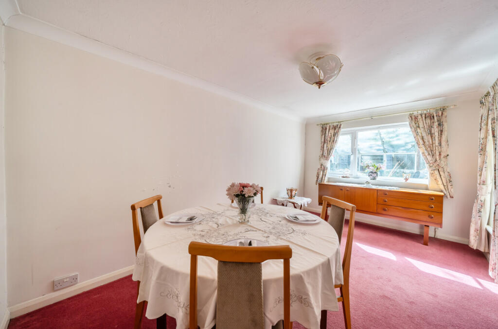 House in Bracknell - View 5