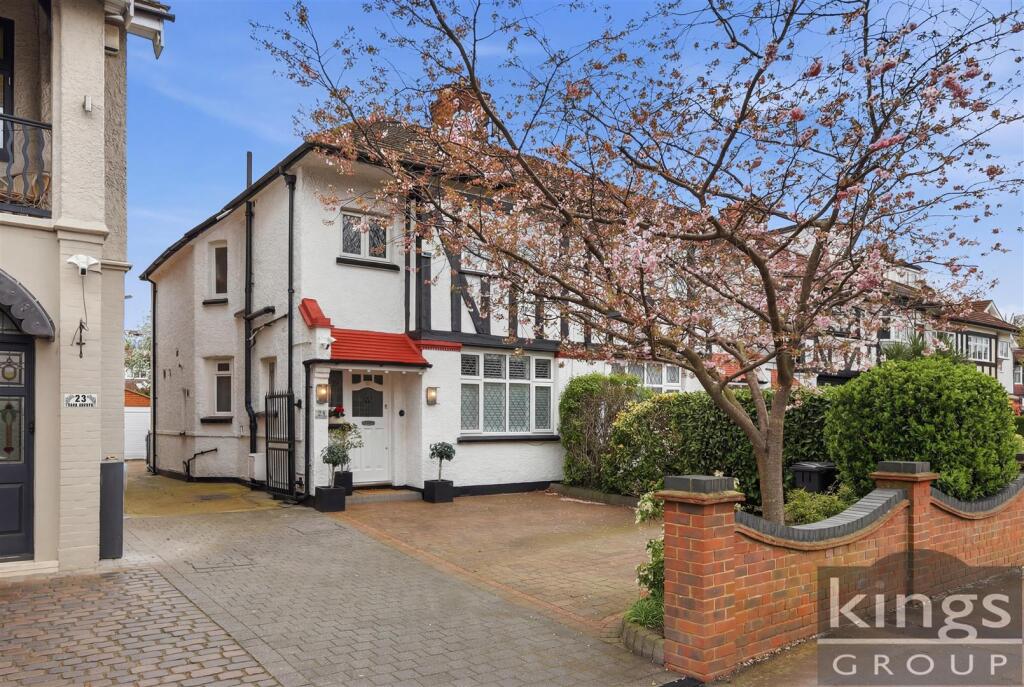 Main image of property: Park Avenue, Enfield