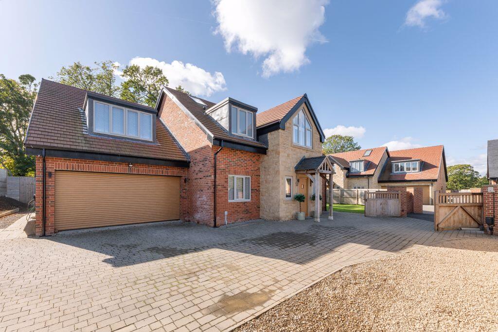 Harrow Grange, Fairmoor, Morpeth  photo 2