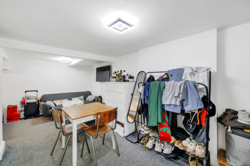 Apartment in London, Manor Park, Streatham - View 5