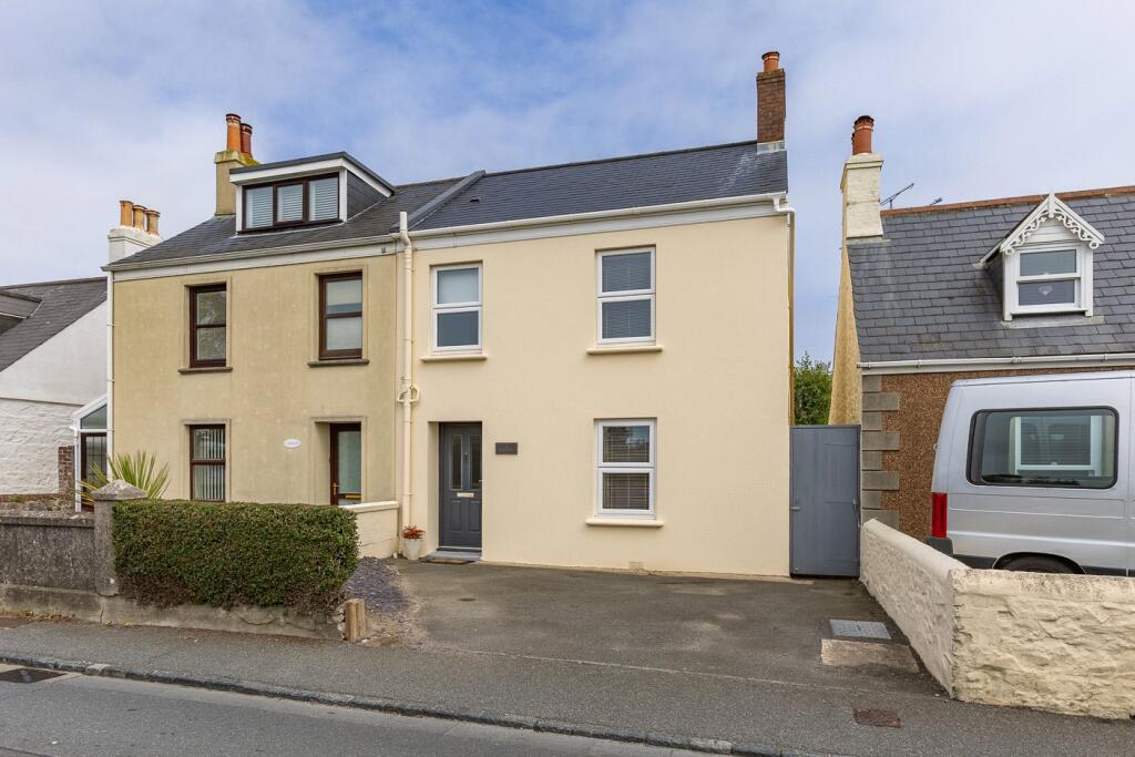 Main image of property: 2 Westcroft, Route De La Croix Au Bailiff, St Andrew, GY6