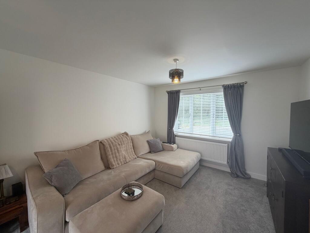 House in West Lindsey, Lea CP - View 5