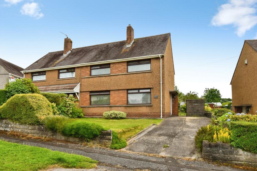 Main image of property: Heol Y Felin, Neath, Neath Port Talbot, SA10