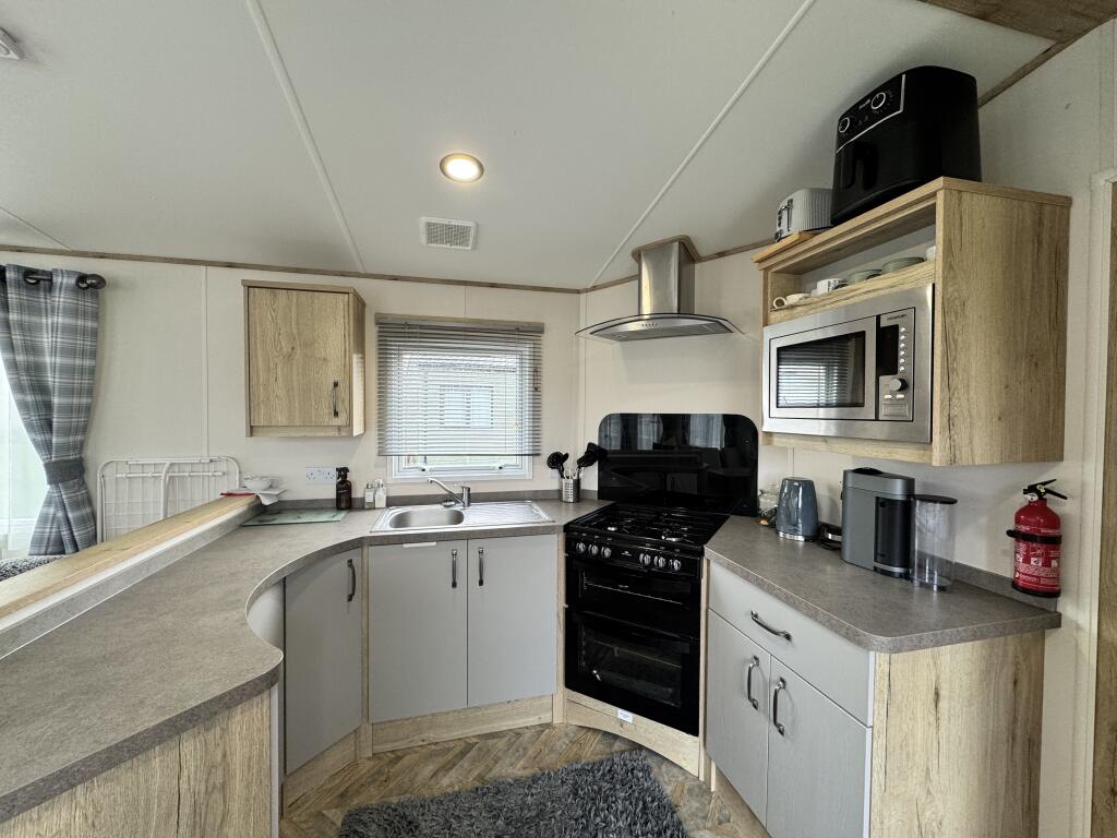Lakesway Holiday Home & Lodge Park, Kendal LA8 8EQ photo 5