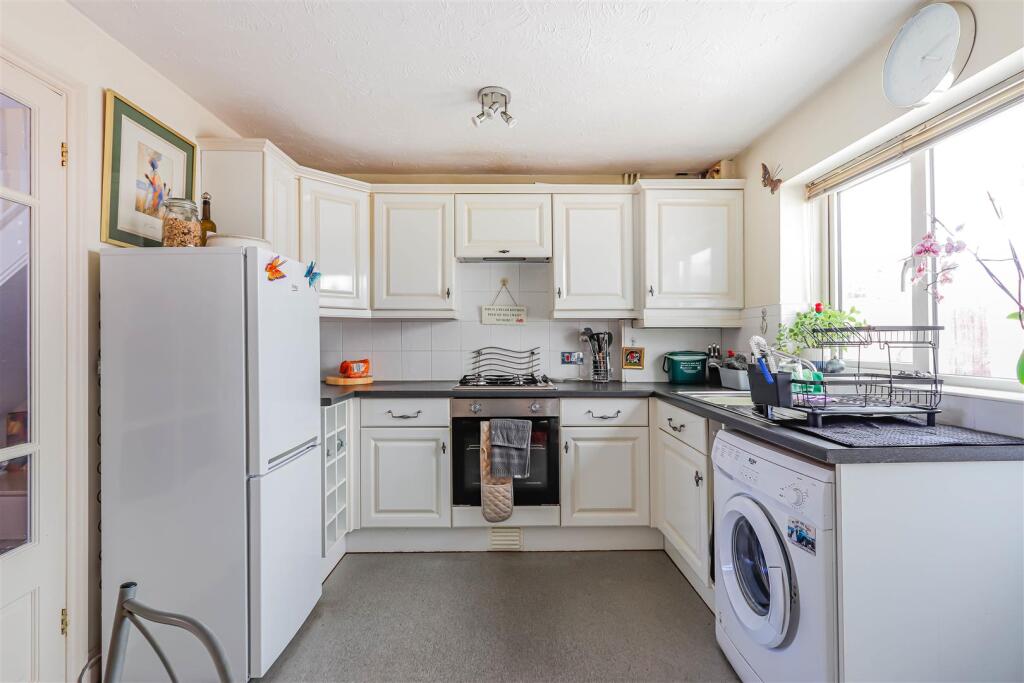 House in Barry, Cwm Talwg - View 5