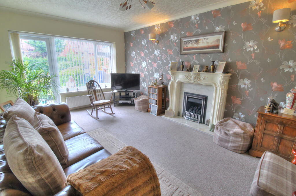 Kingswood Road, Kingswinford, DY6 photo 4