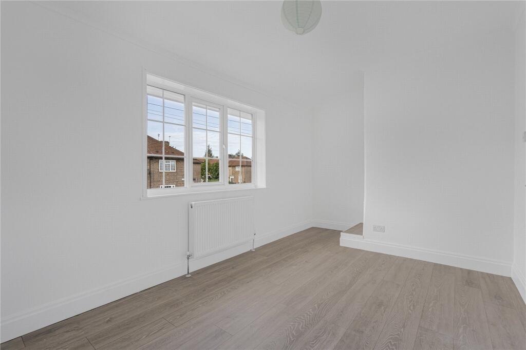 House in Bromley, Downham - View 4