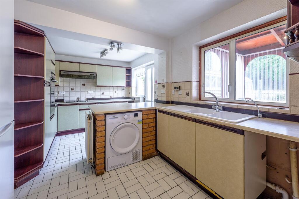 House in Dudley - View 2