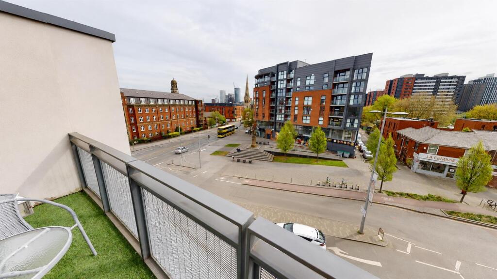 Apartment in Salford, Blackfriars, Lower Broughton - View 3