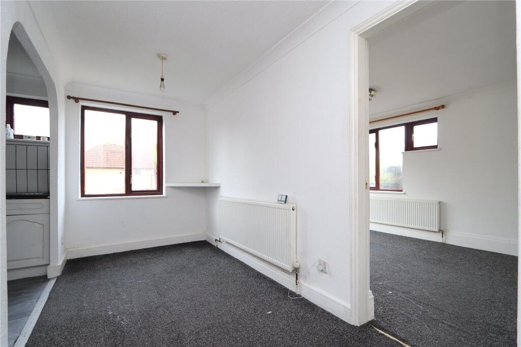 Edmund Court, Shenley Church End, Milton Keynes, Buckinghamshire, MK5 photo 4