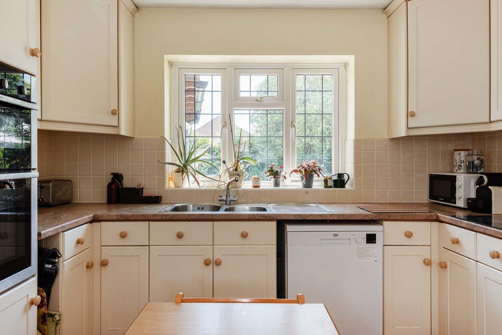 Cedar Drive, Chichester - View 6