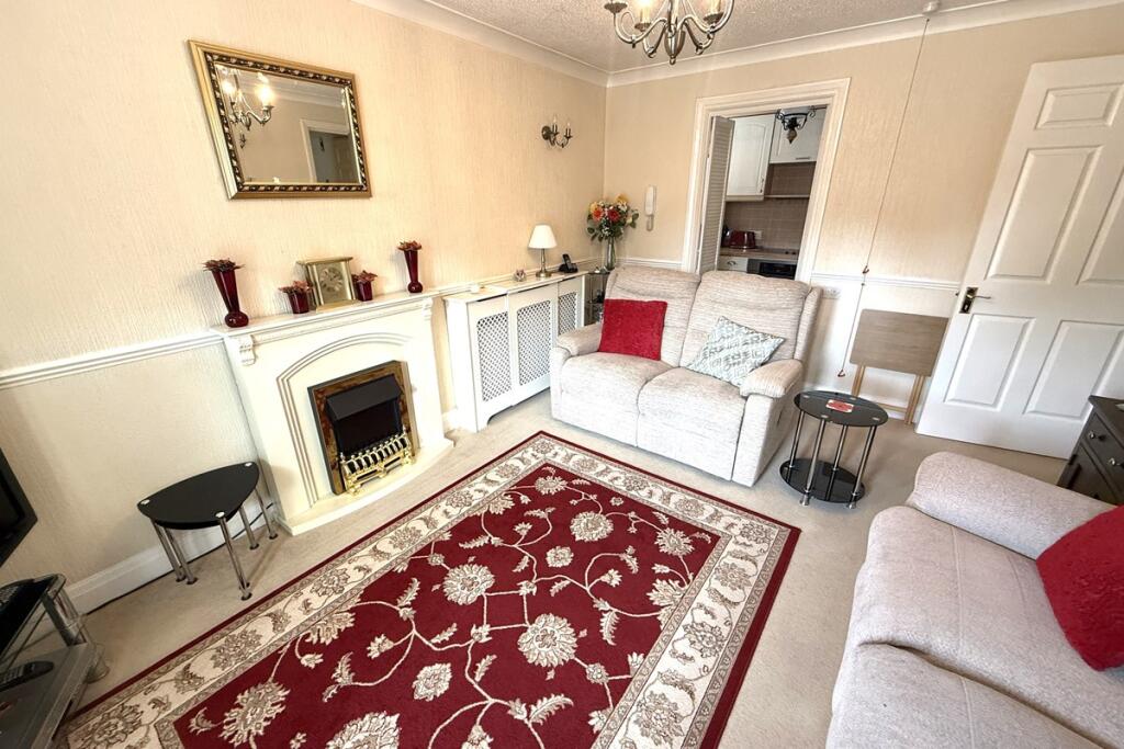 The Courtyard, 22/26 Offington Lane, Offington , Worthing, West Sussex, BN14 9RT photo 3