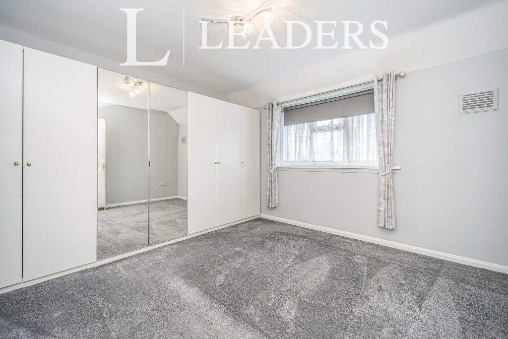 House in Sandwell, West Midlands - More