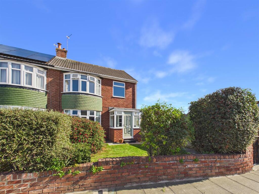 3-bed semi-detached on Shaftesbury Crescent, Marden Farm, £365,000
