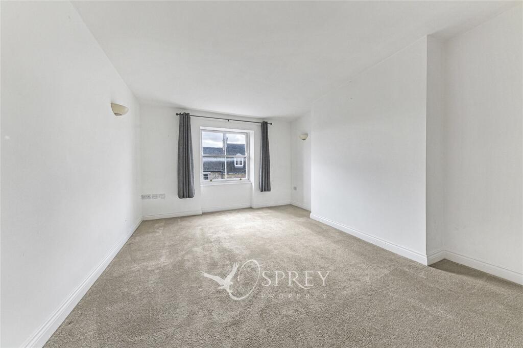 Apartment in Peterborough, Oundle - View 3