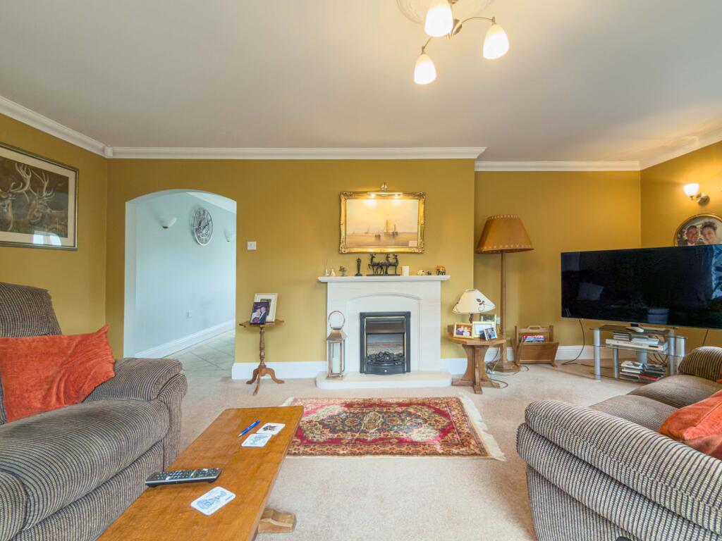 House in Carlton Miniott - View 5