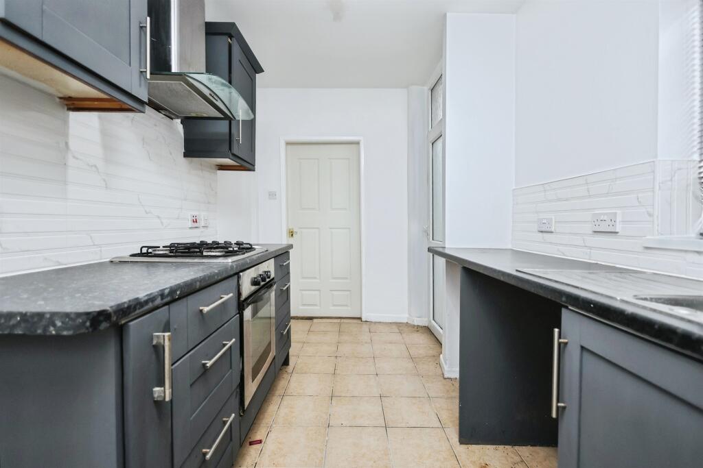 House in Dudley, West Midlands - View 4