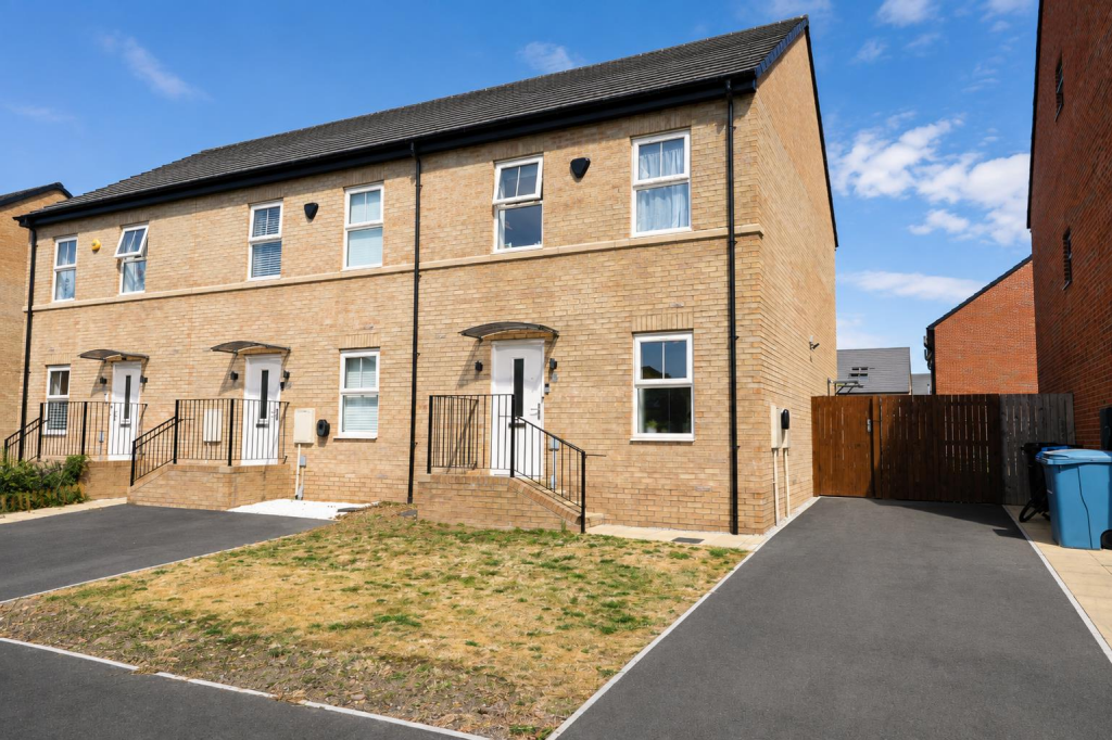 Main image of property: Wansford Grove, Hull