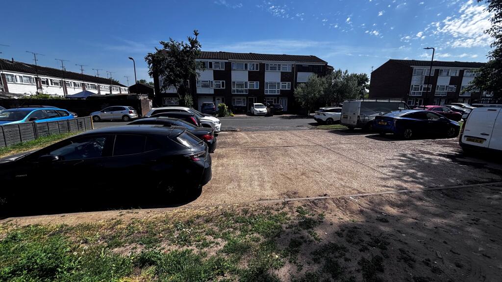 Land at Spackmans Way, Berkshire, SL1 2SA - View 5