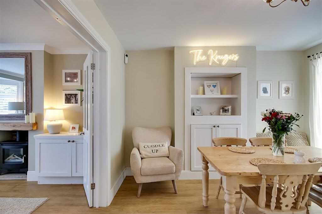 House in Worthing, Broadwater - More