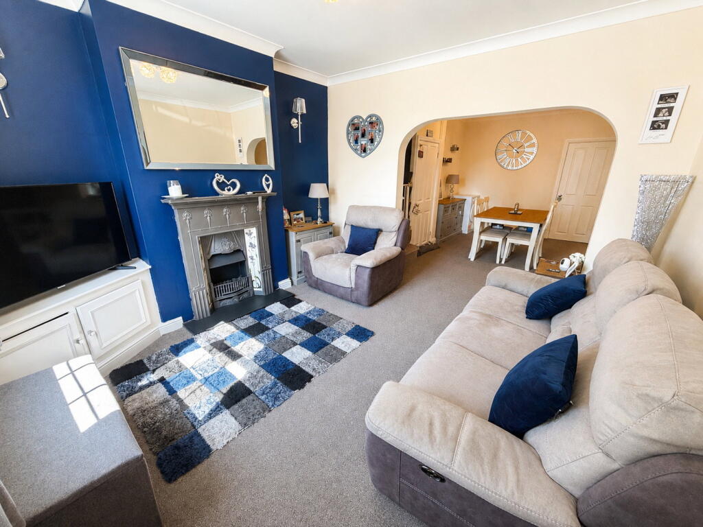 House in Dudley, West Midlands - View 4