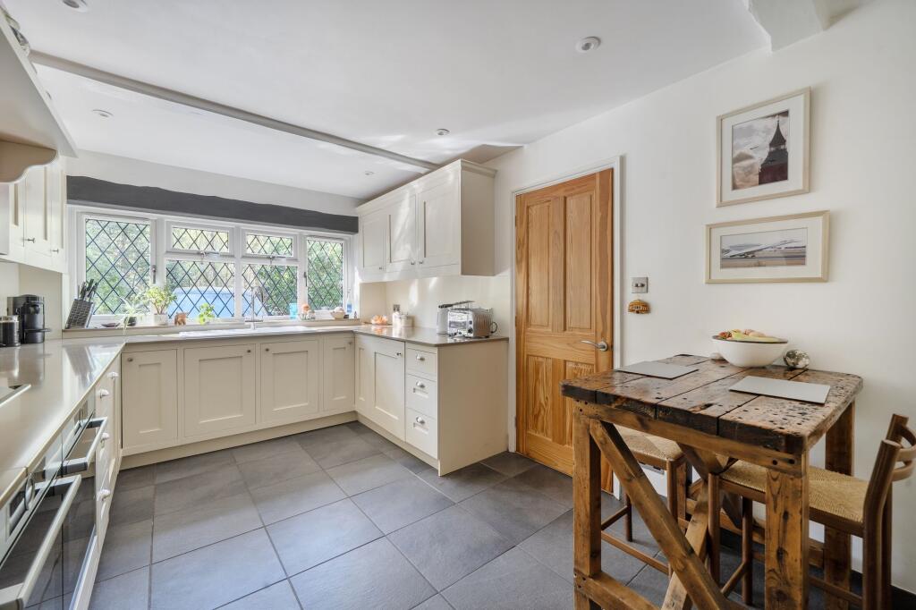 Heath Ride, Finchampstead, RG40 photo 3