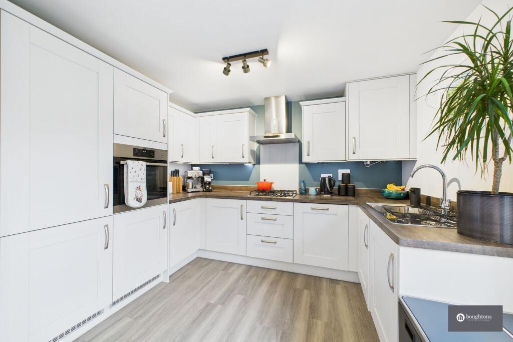 House in Brackley, Radstone Fields - View 5