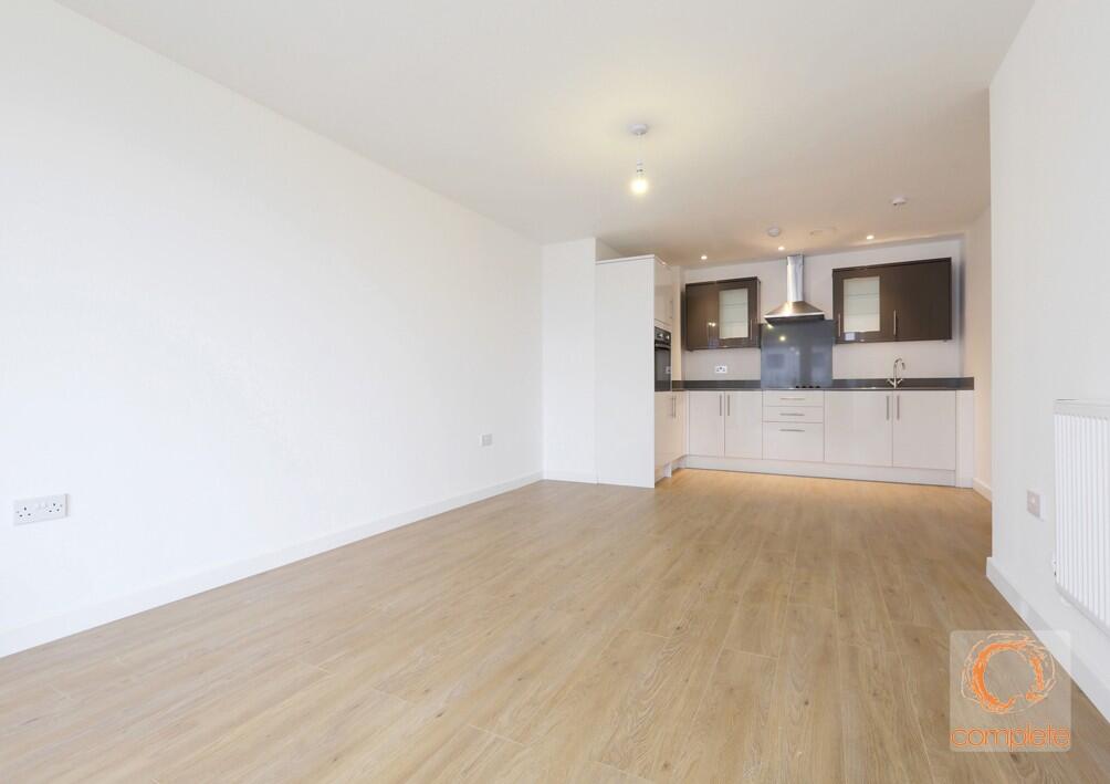 Apartment in Slough - View 3