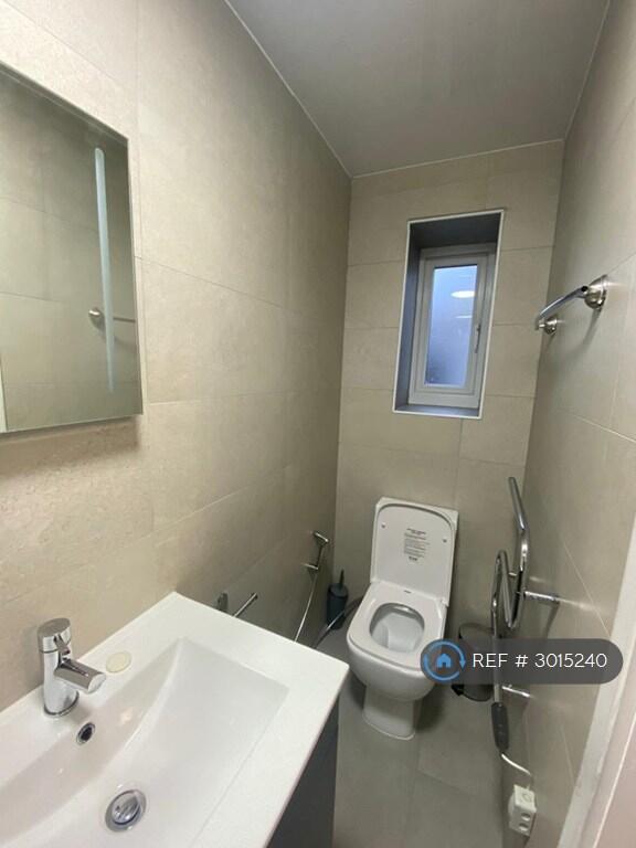 Apartment in Preston - More