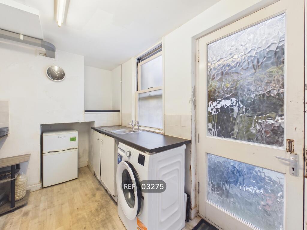 House in Brighton - View 5