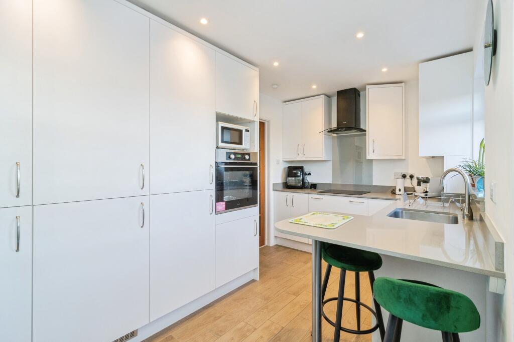 Main image of property: Headway Rise, Teignmouth, TQ14