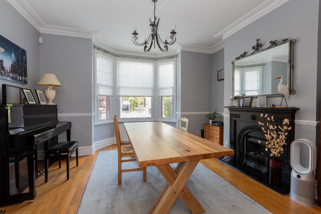 Sussex Place, Slough, SL1 - View 3