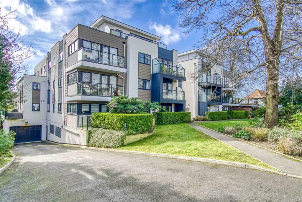 Main image of property: Bournemouth Road, Lower Parkstone, Poole, Dorset, BH14