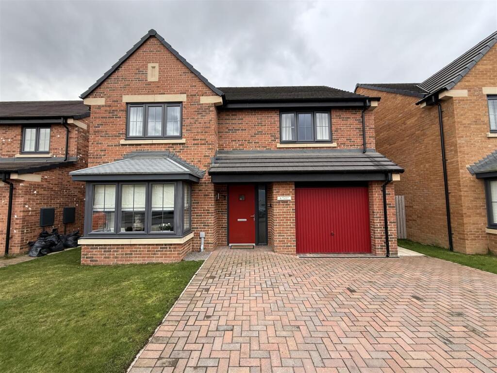 4-bed detached on Kentbeck Drive, Hurworth, Darlington, £330,000
