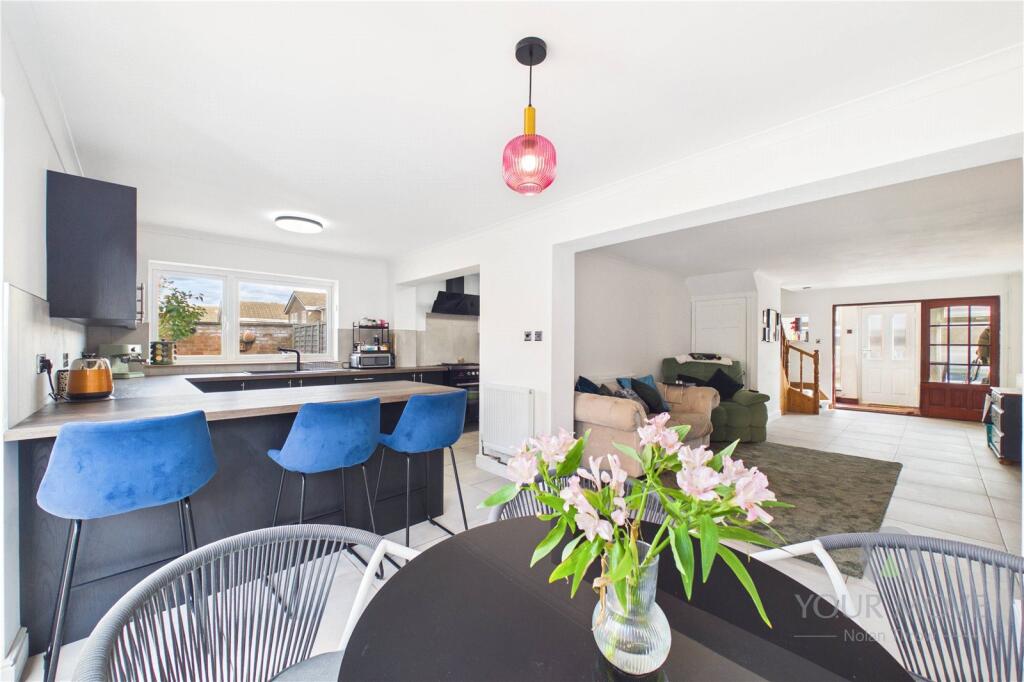 House in Northampton, Bugbrooke - View 3