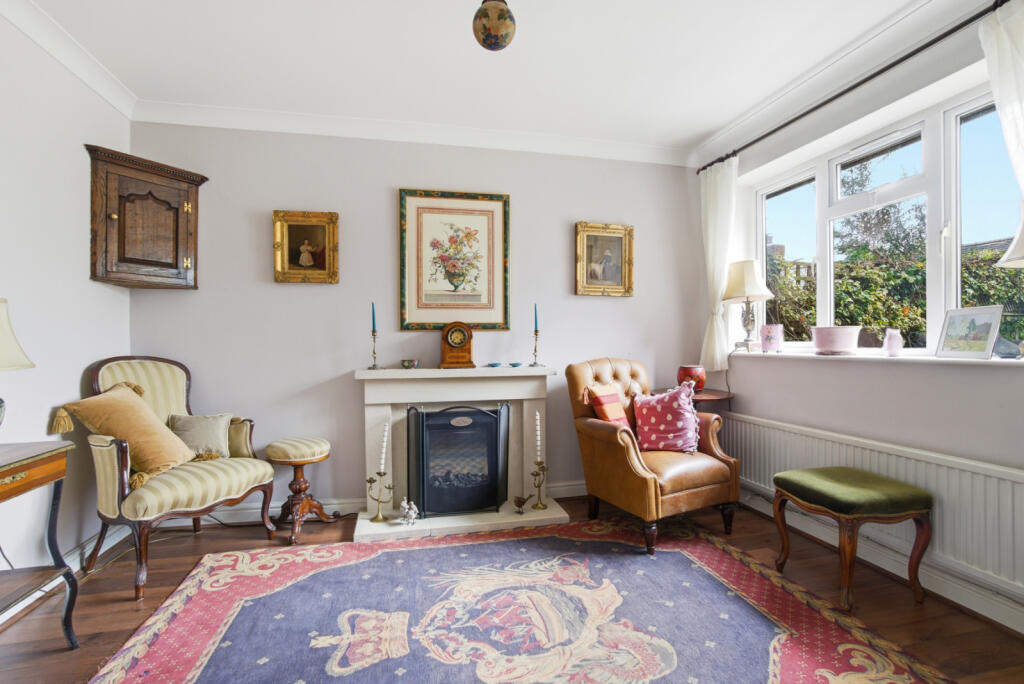 St. Johns Close, Saffron Walden, Essex, CB11 photo 4