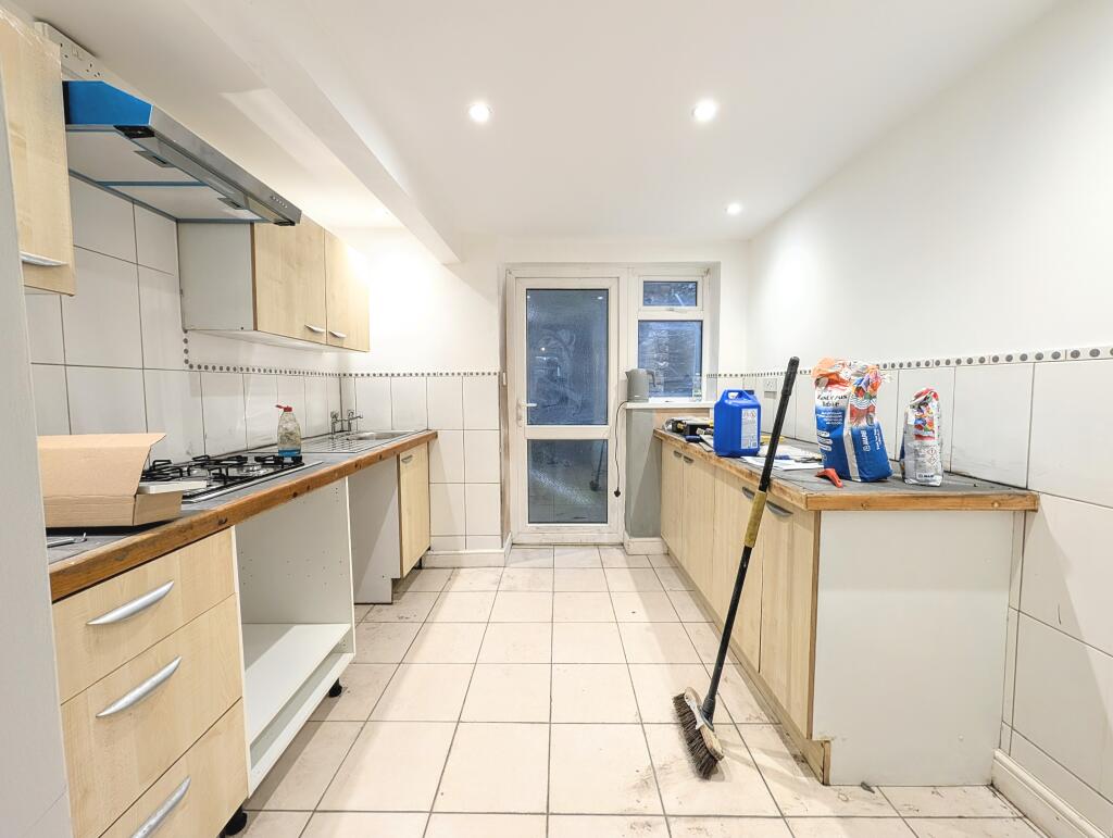 House in Cardiff, Ynyshir - View 4