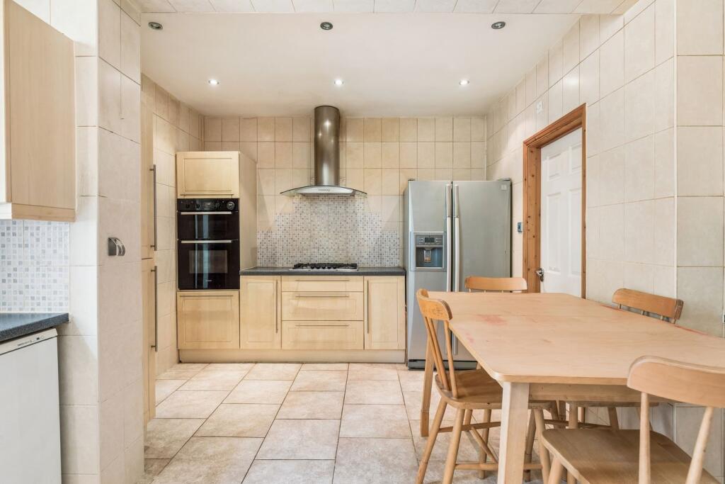 House in Harrow - View 2