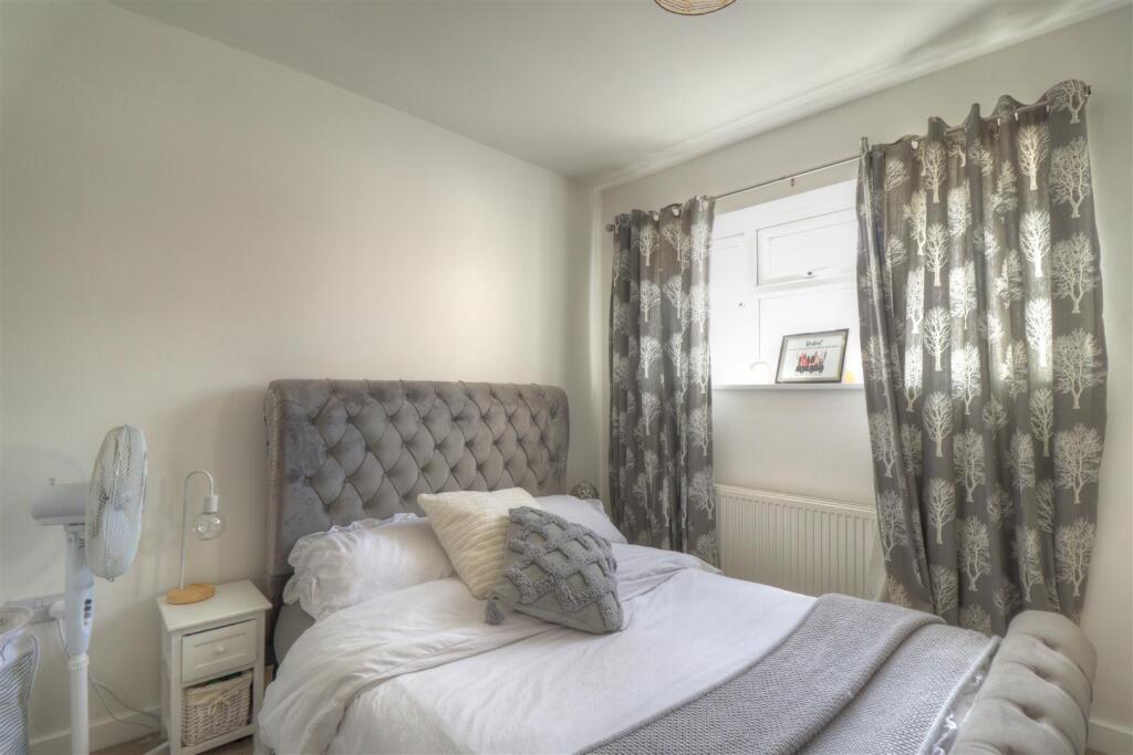 Apartment in Evesham, Fairfield - View 5