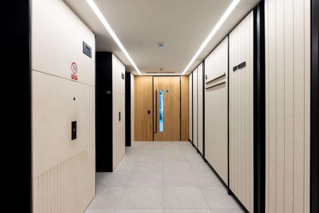 10 Eastbourne Terrace-42.jpg