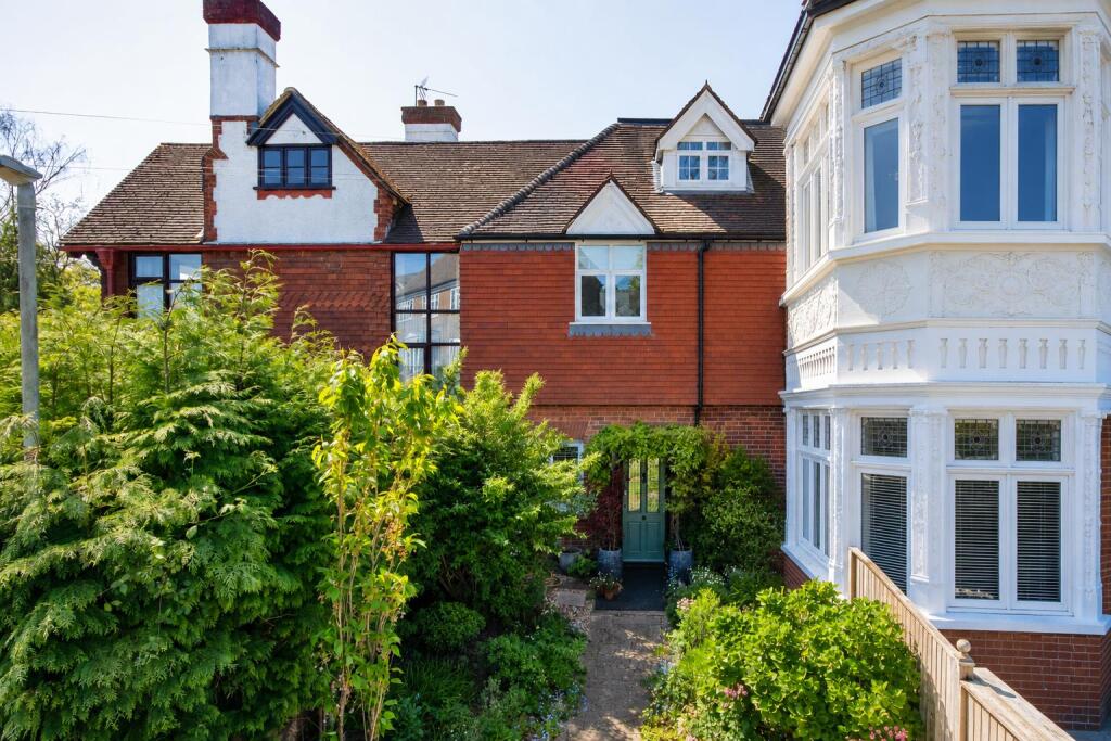 Main image of property: Wybourne Rise, Tunbridge Wells, Kent TN2