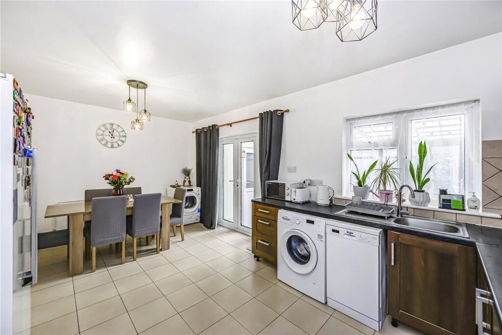 House in London - View 3