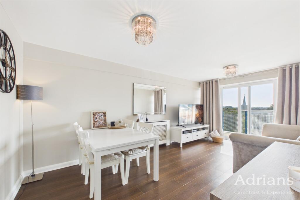 Apartment in Chelmsford, Great Baddow - More