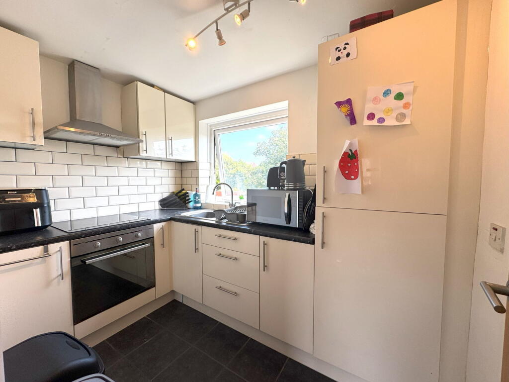 Brentwood Court, Southport, PR9 9JW photo 4